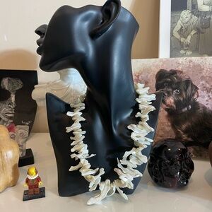 Vintage Shell Necklace With Toggle Clasp